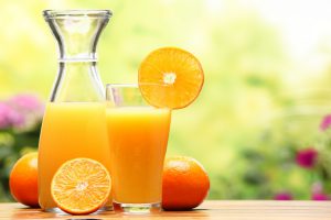 sok pomarańczowy, naturalny sok z pomarańczy